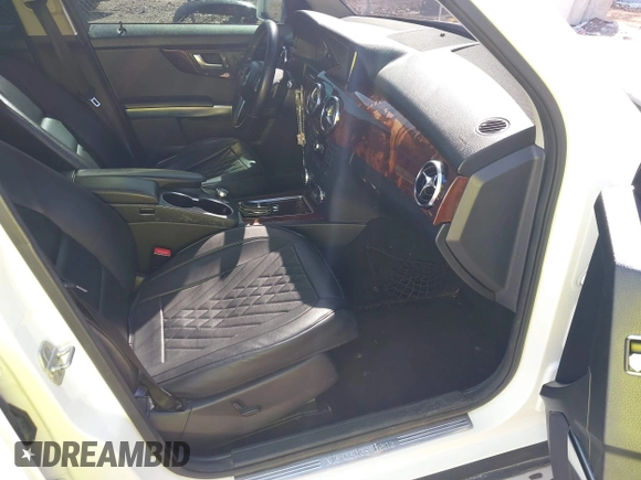 2013 Mercedes-Benz GLK 350 with VIN WDCGG8JB6DF967380, listed as a IAAI auction lot 41791336 with 172,264 mi miles and . Bid and sale history available at DreamBid. Image 5.