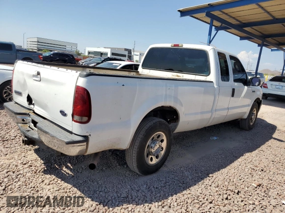 2005 Ford Super Duty F-250 XL with VIN 1FTSX20595EB03374, listed as a Copart auction lot 70282374 with 256,029 mi miles and Salvage Title. Bid and sale history available at carsss.com. Image 3.