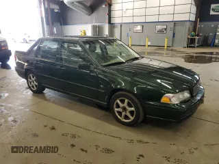 2000 Volvo S70 z VIN YV1LS61J0Y2668599, wystawiony jako Copart lot #43539515 z przebiegiem 114 638 mil mil oraz Szkody całkowita. Historia ofert i sprzedaży dostępna na DreamBid. Obrazek 4.