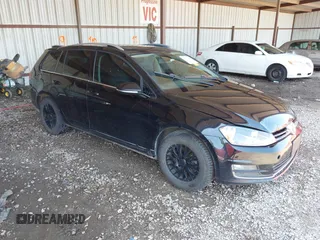 2015 Volkswagen Golf S z VIN 3VWCA7AU2FM510079, wystawiony jako IAAI lot #42073348 z przebiegiem 179 843 mil mil oraz . Historia ofert i sprzedaży dostępna na DreamBid. Obrazek 1.