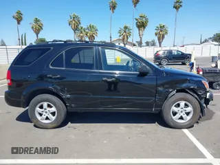 2006 Kia Sorento LX z VIN KNDJD733865576079, wystawiony jako IAAI lot #42294266 z przebiegiem 111 057 mil mil oraz . Historia ofert i sprzedaży dostępna na DreamBid. Obrazek 13.
