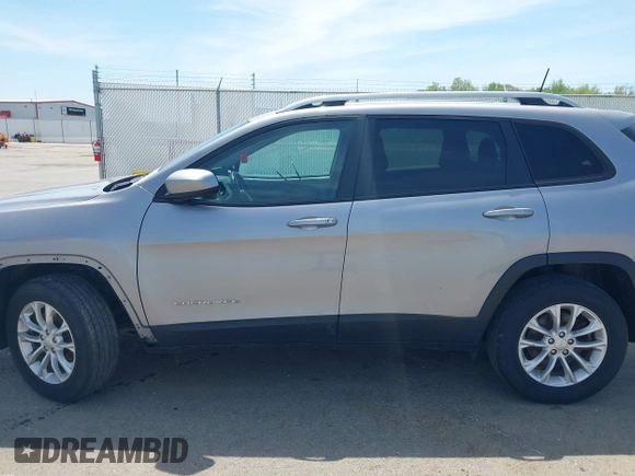 2020 Jeep Cherokee Latitude with VIN 1C4PJMCB4LD654657, listed as a IAAI auction lot 42113003 with 67,062 mi miles and . Bid and sale history available at DreamBid. Image 15.