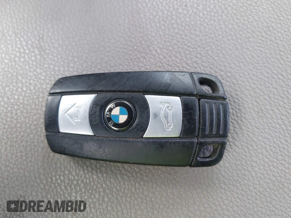 2008 BMW 1 Series 135i with VIN WBAUC73558VF22727, listed as a IAAI auction lot 41590354 with 81,362 mi miles. Bid and sale history available at carsss.com. Image 11.