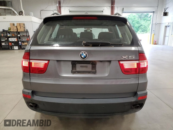 2008 BMW X5 3.0si z VIN 5UXFE43528L022455, wystawiony jako Copart lot #61400064 z przebiegiem 177 525 mil mil oraz Szkoda całkowita • Salvage title. Historia ofert i sprzedaży dostępna na DreamBid. Obrazek 6.