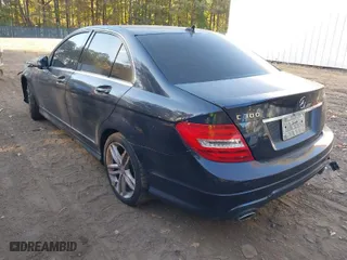 2013 Mercedes-Benz C-Class C 300 Sport with VIN WDDGF8AB8DR290863, listed as a IAAI auction lot 40739394 with 165,377 mi miles. Bid and sale history available at carsss.com. Image 3.