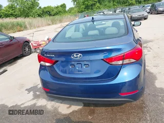 2015 Hyundai Elantra SE z VIN 5NPDH4AE9FH583692, wystawiony jako IAAI lot #42364514 z przebiegiem 156 282 mil mil oraz . Historia ofert i sprzedaży dostępna na DreamBid. Obrazek 16.