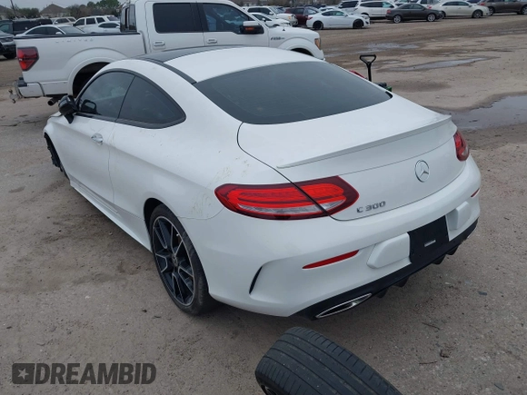 2022 Mercedes-Benz C 300 with VIN W1KWJ8DB5NG115893, listed as a IAAI auction lot 41590272 with 15,562 mi miles and . Bid and sale history available at DreamBid. Image 3.