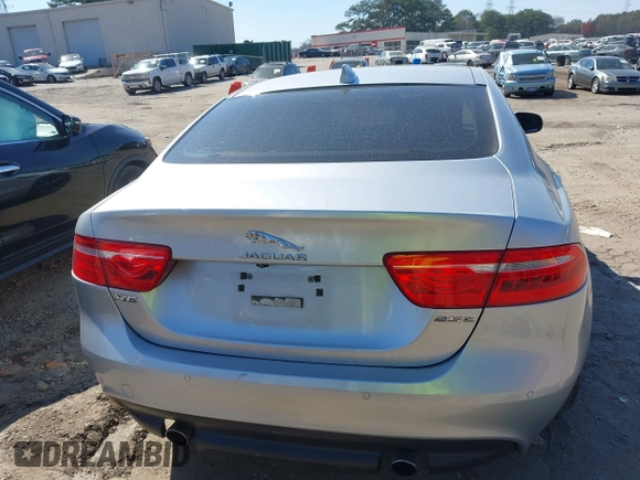 2017 Jaguar XE 25t Prestige with VIN SAJAE4BG6HA956162, listed as a IAAI auction lot 41778682 with 89,116 mi miles. Bid and sale history available at carsss.com. Image 15.