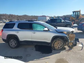 2019 GMC Acadia SLE z VIN 1GKKNLLS0KZ123275, wystawiony jako IAAI lot #41631513 z przebiegiem 139 065 mil mil oraz . Historia ofert i sprzedaży dostępna na DreamBid. Obrazek 13.