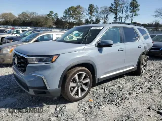2024 Honda Pilot Touring z VIN 5FNYG2H79RB004803, wystawiony jako Copart lot #49702415 z przebiegiem 27 406 mil mil oraz Szkoda całkowita • Salvage title. Historia ofert i sprzedaży dostępna na DreamBid. Obrazek 1.