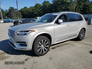2024 Volvo XC90 Plus Bright Theme z VIN YV4062JE0R1209795, wystawiony jako Copart lot #72789124 z przebiegiem 4 946 mil mil oraz Szkoda całkowita • Salvage title. Historia ofert i sprzedaży dostępna na DreamBid. Obrazek 1.