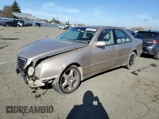 2001 Mercedes-Benz E-Class with VIN WDBJF70J91B263080, listed as a Copart auction lot 88094325 with 193,366 mi miles and Salvage Title. Bid and sale history available at carsss.com. Image 1.