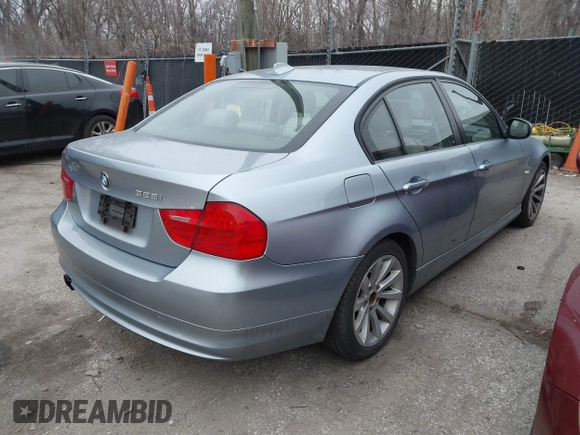 2011 BMW 3 Series 328i xDrive with VIN WBAPK7C56BA973080, listed as a IAAI auction lot 41504229 with 247,771 mi miles. Bid and sale history available at carsss.com. Image 4.