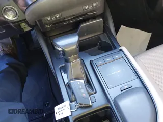 2019 Lexus ES 350 with VIN JTHBZ1B17K2004045, listed as a IAAI auction lot 41782256 with 58,039 mi miles and . Bid and sale history available at DreamBid. Image 11.