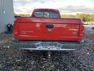 2006 Dodge Dakota SLT z VIN 1D7HE42N76S501233, wystawiony jako Copart lot #80200934 z przebiegiem 281 599 mil mil oraz Szkoda całkowita • Salvage title. Historia ofert i sprzedaży dostępna na DreamBid. Obrazek 6.