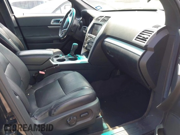 2013 Ford Explorer XLT z VIN 1FM5K7D80DGB40342, wystawiony jako IAAI lot #42299538 z przebiegiem 115 057 mil mil oraz . Historia ofert i sprzedaży dostępna na DreamBid. Obrazek 5.
