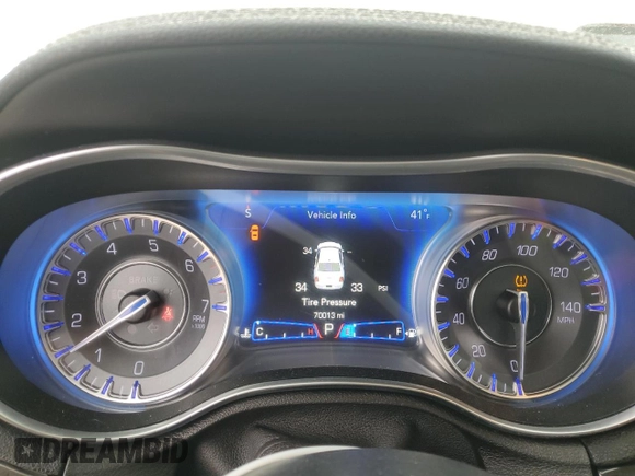 2019 Chrysler 300 Limited with VIN 2C3CCAEG6KH609791, listed as a Copart auction lot 48051065 with 70,013 mi miles and Salvage Title. Bid and sale history available at DreamBid. Image 9.