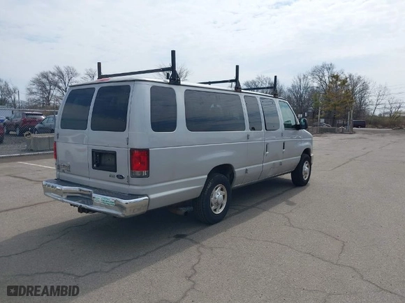 2014 Ford Econoline Wagon XL with VIN 1FBSS3BL9EDA86585, listed as a IAAI auction lot 41909977 with NaN miles. Bid and sale history available at carsss.com. Image 4.