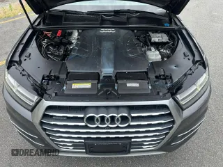2019 Audi Q7 Premium Plus with VIN WA1LAAF73KD048392, listed as a Copart auction lot 60239275 with 152,699 mi miles and Clean title. Bid and sale history available at DreamBid. Image 5.