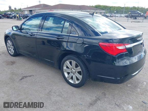 2012 Chrysler 200 Touring z VIN 1C3CCBBBXCN181764, wystawiony jako IAAI lot #42355361 z przebiegiem 117 353 mil mil oraz . Historia ofert i sprzedaży dostępna na DreamBid. Obrazek 3.