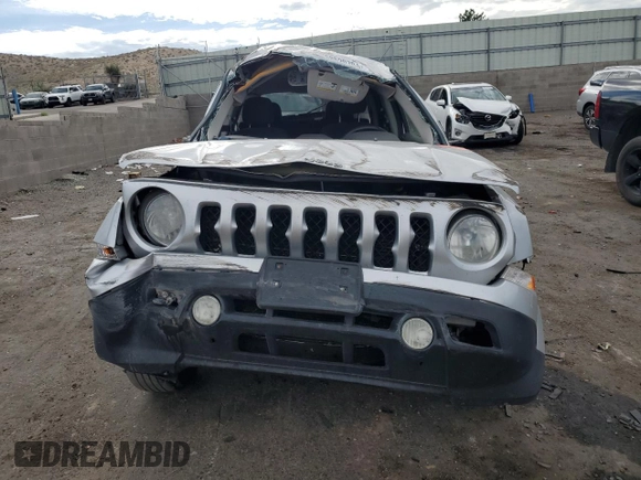 2011 Jeep Patriot Latitude with VIN 1J4NF1GB9BD125330, listed as a Copart auction lot 68520704 with Not Provided miles and Salvage Title. Bid and sale history available at DreamBid. Image 5.