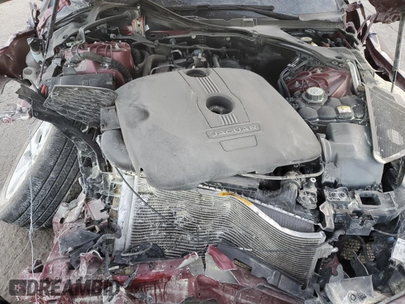 2017 Jaguar XE 25t with VIN SAJAR4BG8HA952599, listed as a Copart auction lot 86128584 with 33,022 mi miles and Salvage Title. Bid and sale history available at DreamBid. Image 13.