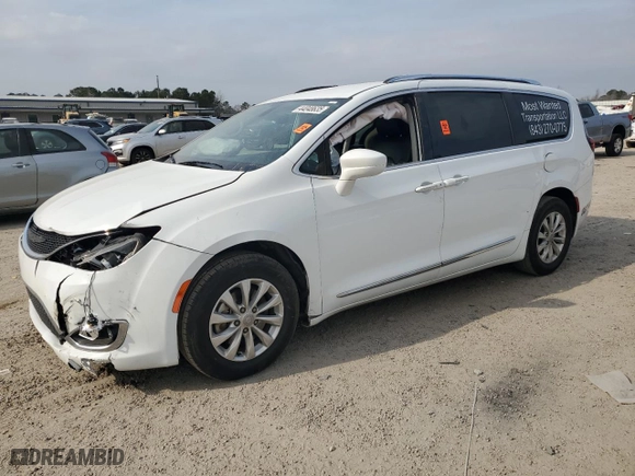 2019 Chrysler Pacifica Touring L with VIN 2C4RC1BG4KR537378, listed as a Copart auction lot 44048635 with 183,539 mi miles and Salvage Title. Bid and sale history available at carsss.com. Image 1.