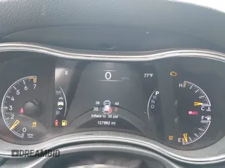 2018 Jeep Grand Cherokee Altitude z VIN 1C4RJFAGXJC190814, wystawiony jako IAAI lot #42660901 z przebiegiem 127 632 mil mil oraz . Historia ofert i sprzedaży dostępna na DreamBid. Obrazek 7.