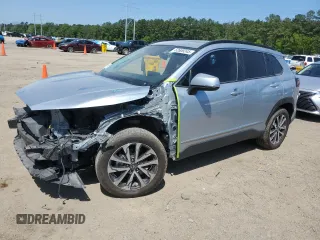 2022 Toyota Corolla Cross XLE z VIN 7MUDAABGXNV006090, wystawiony jako Copart lot #52609245 z przebiegiem 84 505 mil mil oraz Szkoda całkowita • Salvage title. Historia ofert i sprzedaży dostępna na DreamBid. Obrazek 1.