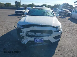 2021 Volvo V60 Cross Country with VIN YV4102WK4M1076911, listed as a IAAI auction lot 41672550 with 58,343 mi miles. Bid and sale history available at carsss.com. Image 12.