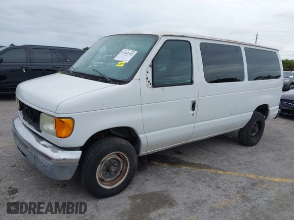 2007 Ford Econoline Passenger XL with VIN 1FBNE31L87DA19792, listed as a IAAI auction lot 41303532 with 71,444 mi miles. Bid and sale history available at carsss.com. Image 2.