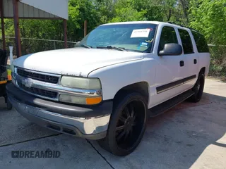 2004 Chevrolet Suburban LT with VIN 3GNEC16T04G341718, listed as a IAAI auction lot 41960398 with 228,523 mi miles. Bid and sale history available at carsss.com. Image 2.