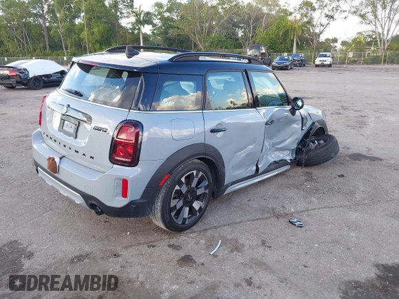2024 MINI Countryman Cooper S with VIN WMZ53BR01R3R51959, listed as a IAAI auction lot 41187692 with 7,177 mi miles and . Bid and sale history available at DreamBid. Image 4.