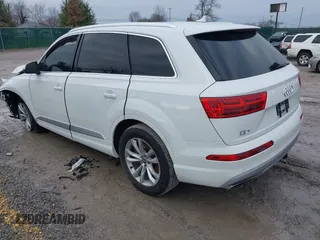 2017 Audi Q7 Premium Plus z VIN WA1LAAF72HD001749, wystawiony jako IAAI lot #41109368 z przebiegiem 120 063 mil mil oraz . Historia ofert i sprzedaży dostępna na DreamBid. Obrazek 3.