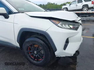 2019 Toyota RAV4 XLE with VIN 2T3W1RFV5KC028164, listed as a IAAI auction lot 42002503 with 79,346 mi miles. Bid and sale history available at carsss.com. Image 17.