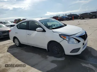 2016 Nissan Versa SV z VIN 3N1CN7AP0GL846535, wystawiony jako Copart lot #61387085 z przebiegiem 61 680 mil mil oraz Czysty tytuł • Clean title. Historia ofert i sprzedaży dostępna na DreamBid. Obrazek 4.