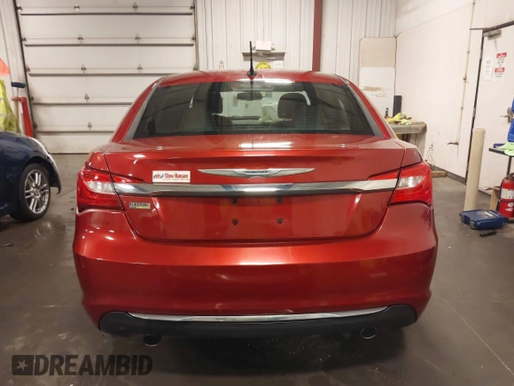 2013 Chrysler 200 Limited with VIN 1C3CCBCG9DN569256, listed as a IAAI auction lot 41711387 with 156,536 mi miles. Bid and sale history available at carsss.com. Image 17.