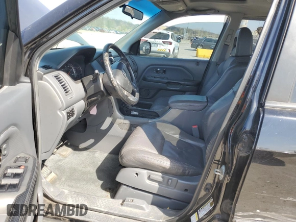 2005 Honda Pilot EX-L z VIN 5FNYF18635B001295, wystawiony jako Copart lot #52434555 z przebiegiem 318 797 mil mil oraz Szkoda całkowita • Salvage title. Historia ofert i sprzedaży dostępna na DreamBid. Obrazek 7.