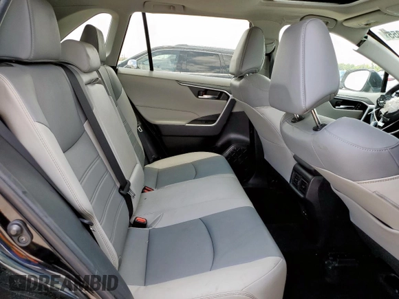 2022 Toyota RAV4 XLE Premium with VIN 2T3A1RFVXNC310217, listed as a Copart auction lot 65779855 with 31,626 mi miles and Salvage title. Bid and sale history available at DreamBid. Image 11.