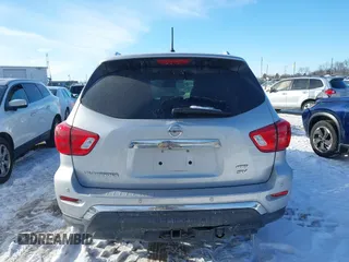 2017 Nissan Pathfinder SV with VIN 5N1DR2MM9HC678395, listed as a IAAI auction lot 41607798 with 190,996 mi miles. Bid and sale history available at carsss.com. Image 16.