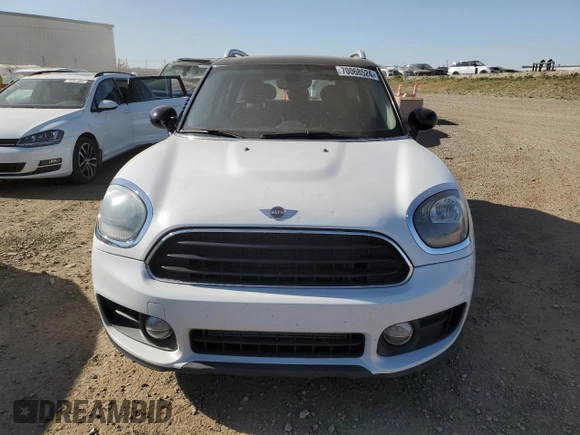 2018 MINI Countryman Cooper with VIN WMZYV5C30J3E03177, listed as a Copart auction lot 70068524 with 89,377 mi miles and Clean Title. Bid and sale history available at carsss.com. Image 5.