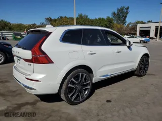 2023 Volvo XC60 Ultimate Bright Theme with VIN YV4L12DF6P1313169, listed as a Copart auction lot 48658935 with 5,829 mi miles and Salvage Title. Bid and sale history available at carsss.com. Image 3.