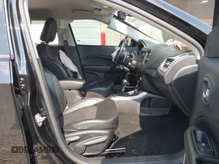 2020 Jeep Compass Latitude с VIN 3C4NJDBB5LT130257, выставлен на аукционе IAAI как лот 42405146 с пробегом 45 429 миль миль и . История ставок и продаж доступна на DreamBid. Изображение 5.