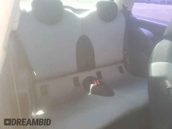 2005 MINI Hardtop S with VIN WMWRE33415TD90833, listed as a Copart auction lot 61238165 with 174,647 mi miles and Salvage title. Bid and sale history available at DreamBid. Image 10.