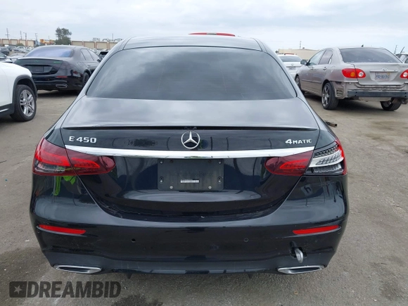 2022 Mercedes-Benz E 450 z VIN W1KZF5KB8NB092932, wystawiony jako IAAI lot #42052966 z przebiegiem 57 176 mil mil oraz . Historia ofert i sprzedaży dostępna na DreamBid. Obrazek 17.