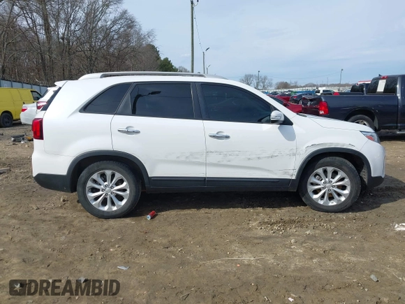 2015 Kia Sorento EX with VIN 5XYKU4A7XFG638114, listed as a IAAI auction lot 41429929 with 160,891 mi miles. Bid and sale history available at carsss.com. Image 13.