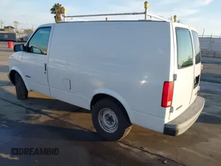 1998 Chevrolet Astro Cargo Van with VIN 1GCDM19W4WB133439, listed as a IAAI auction lot 41456062 with 310,476 mi miles. Bid and sale history available at carsss.com. Image 3.