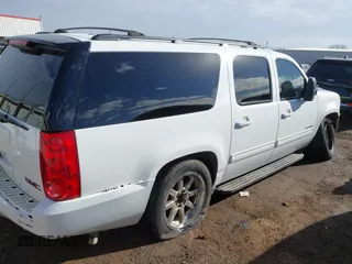 2014 GMC Yukon XL SLT with VIN 1GKS1KE00ER125405, listed as a IAAI auction lot 41609280 with 221,690 mi miles. Bid and sale history available at carsss.com. Image 13.