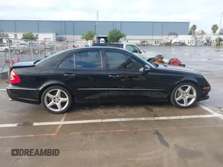 2009 Mercedes-Benz E-Class Luxury 3.5L with VIN WDBUF56X79B438094, listed as a IAAI auction lot 41524000 with 135,933 mi miles. Bid and sale history available at carsss.com. Image 13.