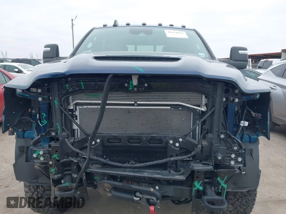 2024 Ram 2500 Power Wagon z VIN 3C6TR5EJ0RG315687, wystawiony jako IAAI lot #41614637 z przebiegiem 10 933 mil mil oraz . Historia ofert i sprzedaży dostępna na DreamBid. Obrazek 6.